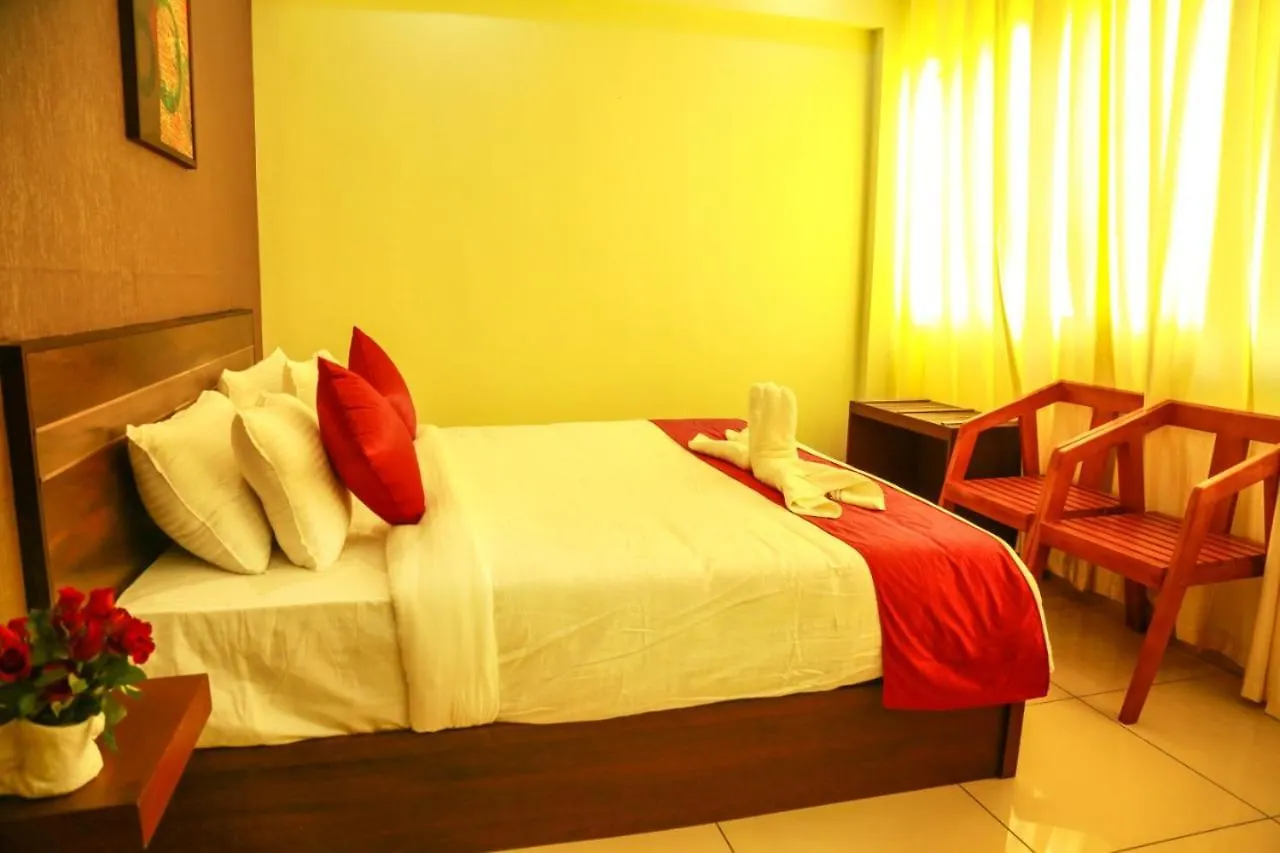 Akan Hotel And Residence Meppādi